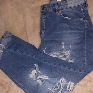 Distressed Boyfriend Jeans